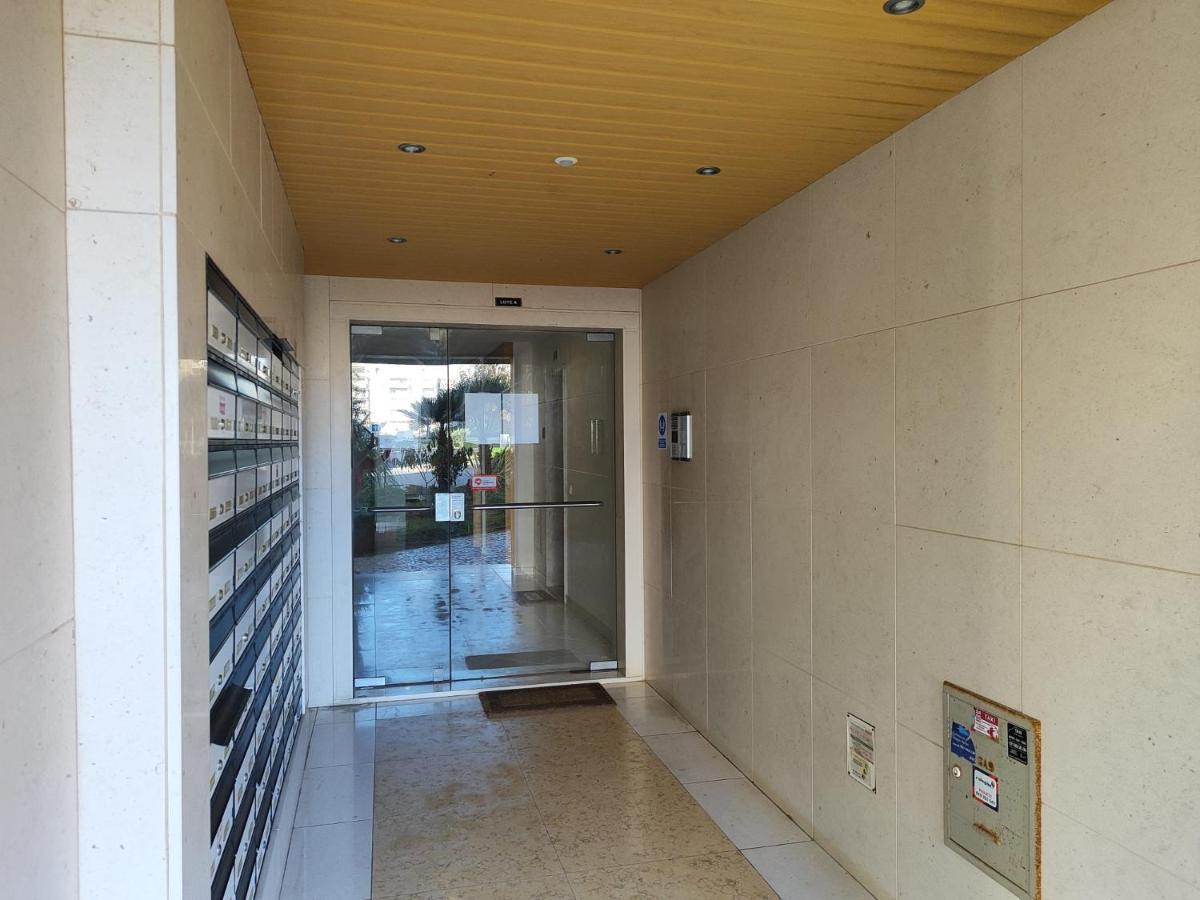 Armacao De Pera Ocean Terrace With Pool By Homing Apartment Bagian luar foto