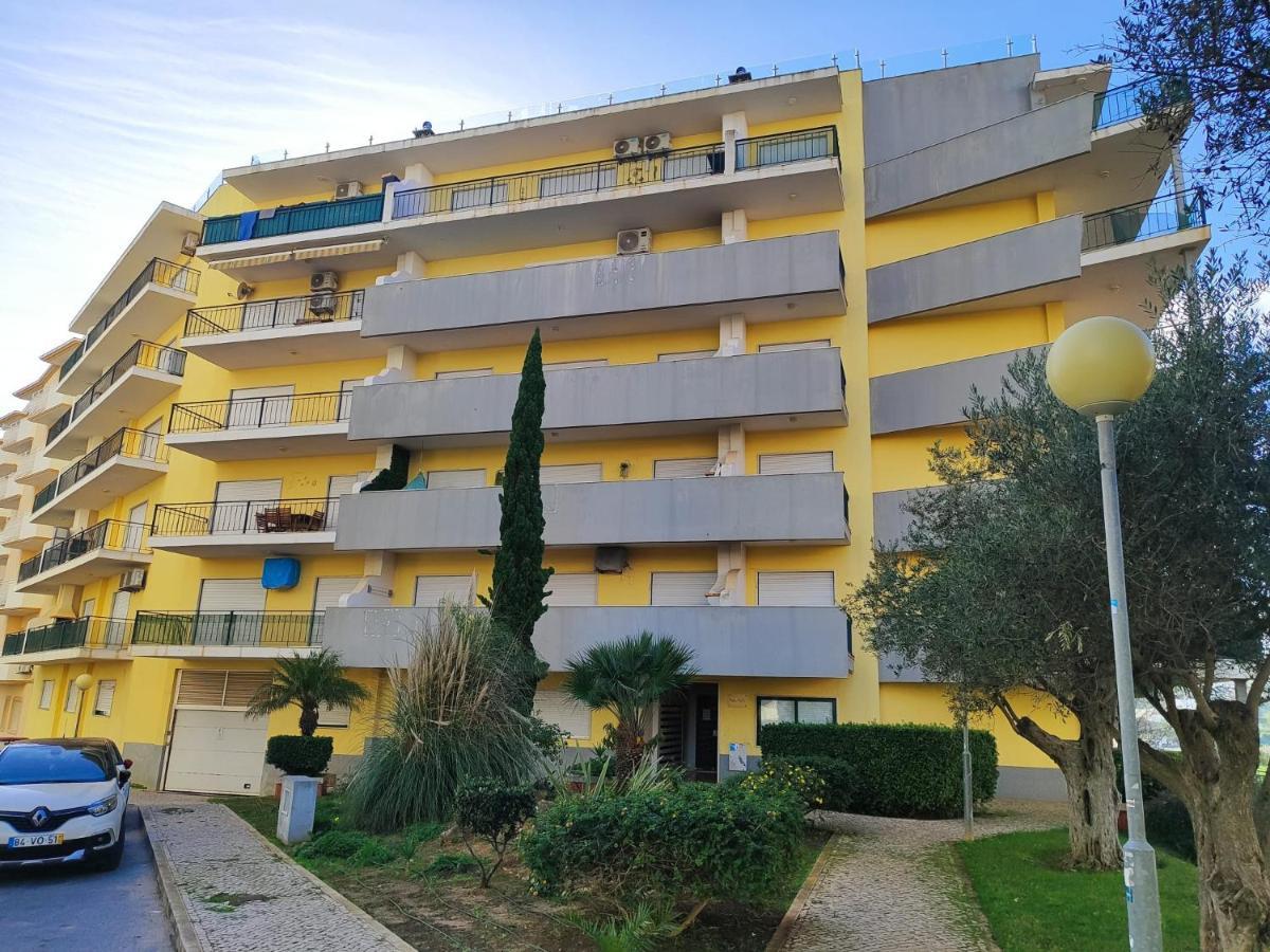Armacao De Pera Ocean Terrace With Pool By Homing Apartment Bagian luar foto