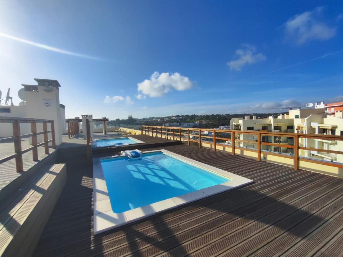 Armacao De Pera Ocean Terrace With Pool By Homing Apartment Bagian luar foto
