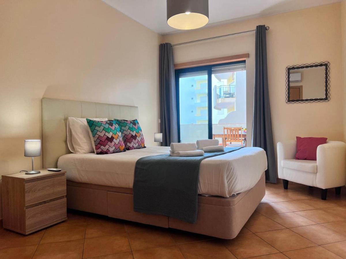 Armacao De Pera Ocean Terrace With Pool By Homing Apartment Bagian luar foto