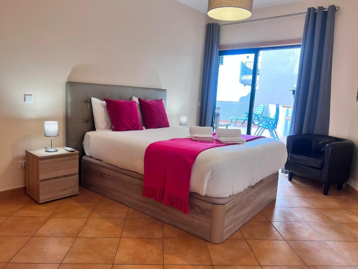 Armacao De Pera Ocean Terrace With Pool By Homing Apartment Bagian luar foto